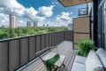 Oslona-balkonowa-na-wymiar-dwustronna-nieoczkowana-szary-RX113-balkon-2.jpg
