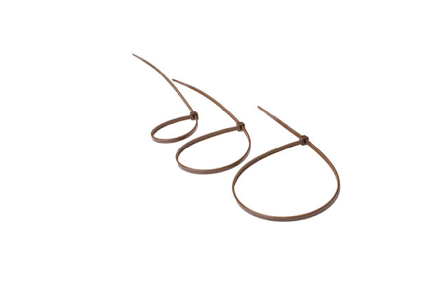 Opaska zaciskowa do mocowania mat rattanowych